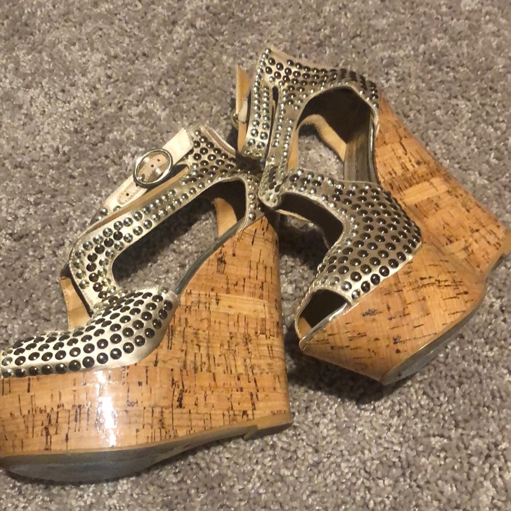 Pledges for wedges